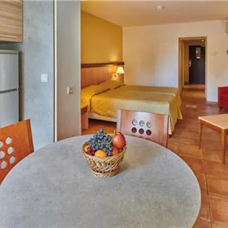 Scenic Le Meditarranee- Studio 4 People Garden Level Apartment *